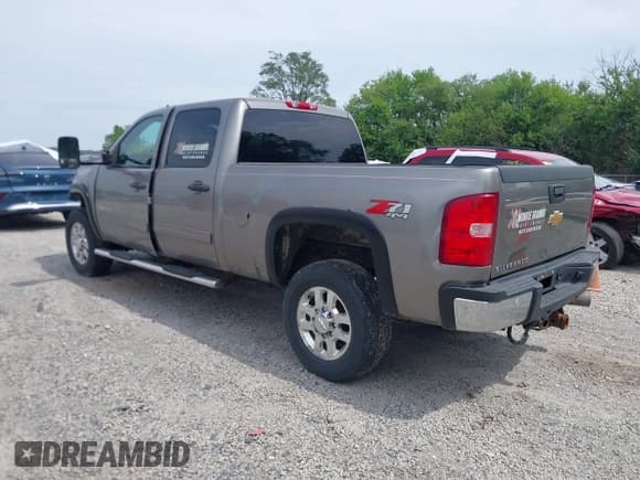 ✅ 2012 Chevrolet Silverado 2500HD LT • VIN: 1GC1KXC80CF195897 • Лот: 42647525. Опубликован ранее на IAAI с пробегом 201 232 миль. Бесплатный доступ к архиву аукционных продаж из США и подробный отчёт об истории автомобиля на DreamBid. Изображение 3.