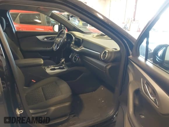 ✅ 2020 Chevrolet Blazer LT • VIN: 3GNKBCRSXLS670538 • Lot: 43684883. Listed on IAAI with 69,063 mi. Free auction sales archive from the USA and detailed vehicle history report at DreamBid. Image 5.