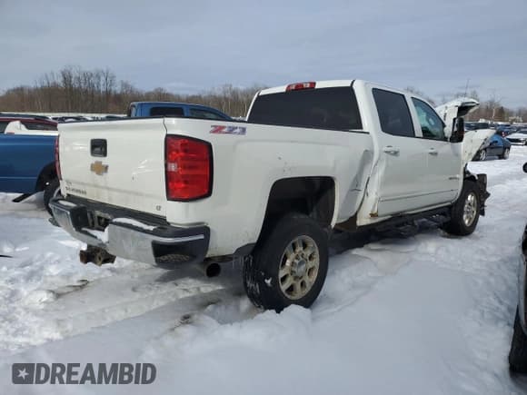 ✅ 2015 Chevrolet Silverado 2500HD LT • VIN: 1GC1KVE84FF566307 • Lot: 45923095. Wystawiony na Copart z przebiegiem 308 572 mil. Bezpłatny archiwum sprzedaży aukcyjnych z USA i szczegółowy raport historii pojazdu na DreamBid. Zdjęcie 3.
