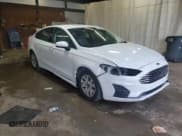 ✅ 2019 Ford Fusion S • VIN: 3FA6P0G71KR111805 • Лот: 85542635. Опубликован ранее на Copart с пробегом 102 067 миль. Бесплатный доступ к архиву аукционных продаж из США и подробный отчёт об истории автомобиля на DreamBid. Изображение 4.