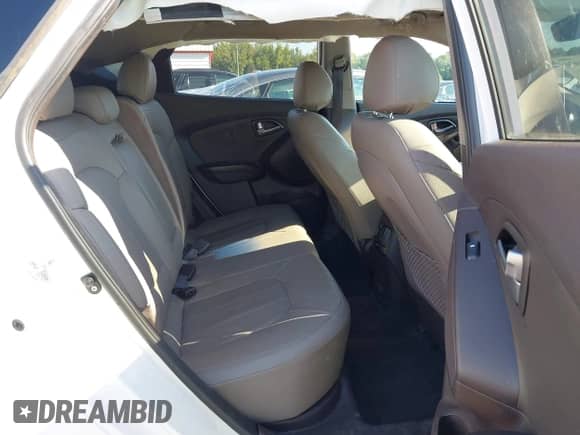 2015 Hyundai Tucson Limited с VIN KM8JUCAG5FU000921, выставлен на аукционе IAAI как лот 43254970 с пробегом 95 541 миль миль и . История ставок и продаж доступна на DreamBid. Изображение 8.