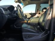 ✅ 2017 Chevrolet Suburban Premier • VIN: 1GNSCJKC3HR124937 • Lot: 73439714. Wystawiony na Copart z przebiegiem 243 522 mil. Bezpłatny archiwum sprzedaży aukcyjnych z USA i szczegółowy raport historii pojazdu na DreamBid. Zdjęcie 7.