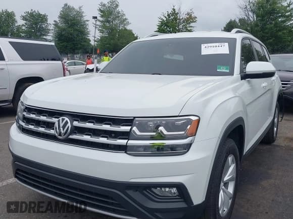✅ 2018 Volkswagen Atlas SE • VIN: 1V2CR2CAXJC564160 • Lot: 42910447. Wystawiony na IAAI z przebiegiem 91 580 mil. Bezpłatny archiwum sprzedaży aukcyjnych z USA i szczegółowy raport historii pojazdu na DreamBid. Zdjęcie 2.