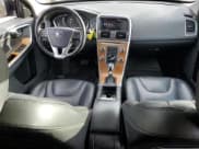 ✅ 2017 Volvo XC60 Inscription • VIN: YV440MRU6H2134376 • Lot: 91668765. Wystawiony na Copart z przebiegiem 158 461 mil. Bezpłatny archiwum sprzedaży aukcyjnych z USA i szczegółowy raport historii pojazdu na DreamBid. Zdjęcie 8.