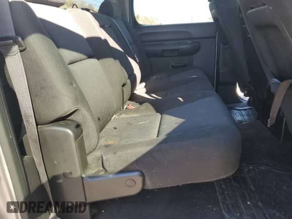 2011 Chevrolet Silverado 1500 LT z VIN 3GCPKSE39BG247751, wystawiony jako Copart lot #82575025 z przebiegiem 163 395 mil mil oraz Szkoda całkowita • Salvage title. Historia ofert i sprzedaży dostępna na DreamBid. Obrazek 10.