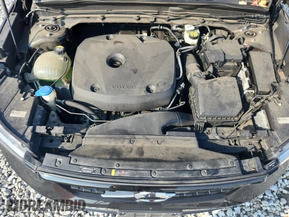 ✅ 2019 Volvo XC40 Momentum • VIN: YV4162XZ2K2012254 • Lot: 93299475. Listed on Copart with 44,791 mi. Free auction sales archive from the USA and detailed vehicle history report at DreamBid. Image 12.