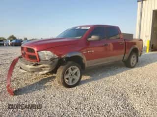 2010 Dodge 1500 Laramie z VIN 1D7RV1CT1AS186390, wystawiony jako Copart lot #68640974 z przebiegiem 149 911 mil mil oraz Czysty tytuł • Clean title. Historia ofert i sprzedaży dostępna na DreamBid. Obrazek 1.