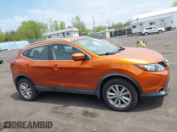 ✅ 2017 Nissan Rogue SL • VIN: JN1BJ1CR2HW103602 • Lot: 42124914. Wystawiony na IAAI z przebiegiem 59 780 mil. Bezpłatny archiwum sprzedaży aukcyjnych z USA i szczegółowy raport historii pojazdu na DreamBid. Zdjęcie 13.
