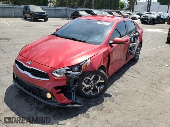 ✅ 2021 Kia Forte LXS • VIN: 3KPF24AD7ME324914 • Лот: 57499395. Опубликован ранее на Copart с пробегом 44 573 миль. Бесплатный доступ к архиву аукционных продаж из США и подробный отчёт об истории автомобиля на DreamBid. Изображение 1.