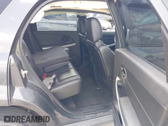 ✅ 2009 Pontiac Torrent • VIN: 2CKDL43F396252256 • Lot: 42421360. Wystawiony na IAAI z przebiegiem 195 962 mil. Bezpłatny archiwum sprzedaży aukcyjnych z USA i szczegółowy raport historii pojazdu na DreamBid. Zdjęcie 8.