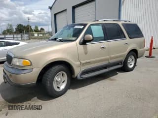 ✅ 1999 Lincoln Navigator • VIN: 5LMPU28L5XLJ08032 • Lot: 57161235. Wystawiony na Copart z przebiegiem Nie podano. Bezpłatny archiwum sprzedaży aukcyjnych z USA i szczegółowy raport historii pojazdu na DreamBid. Zdjęcie 1.