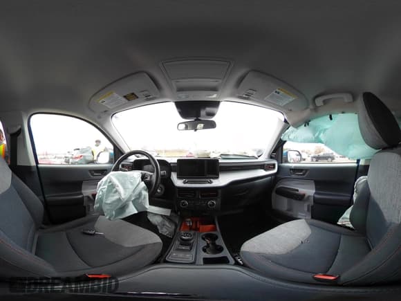 ✅ 2022 Ford Maverick Lariat • VIN: 3FTTW8E39NRA79706 • Lot: 43576136. Wystawiony na IAAI z przebiegiem 35 040 mil. Bezpłatny archiwum sprzedaży aukcyjnych z USA i szczegółowy raport historii pojazdu na DreamBid. Zdjęcie 23.