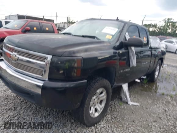 ✅ 2007 Chevrolet Silverado 1500 Work Truck • VIN: 1GCEC19X97Z643665 • Lot: 42704600. Listed on IAAI with 241,138 mi. Free auction sales archive from the USA and detailed vehicle history report at DreamBid. Image 2.