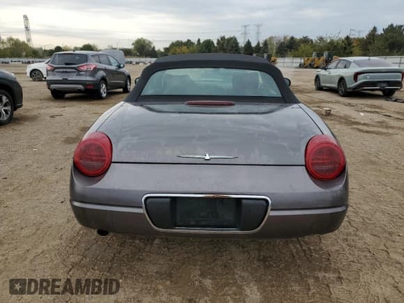 ✅ 2003 Ford Thunderbird Deluxe • VIN: 1FAHP60A53Y102447 • Лот: 86232975. Опубликован ранее на Copart с пробегом 64 118 миль. Бесплатный доступ к архиву аукционных продаж из США и подробный отчёт об истории автомобиля на DreamBid. Изображение 6.