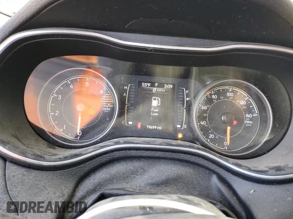 ✅ 2019 Jeep Cherokee Latitude • VIN: 1C4PJLCB7KD466112 • Lot: 92001515. Wystawiony na Copart z przebiegiem 79 699 mil. Bezpłatny archiwum sprzedaży aukcyjnych z USA i szczegółowy raport historii pojazdu na DreamBid. Zdjęcie 9.