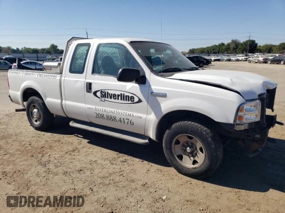 ✅ 2005 Ford F-250 XL • VIN: 1FTNX20515EC46784 • Lot: 73200624. Listed on Copart with 156,936 mi. Free auction sales archive from the USA and detailed vehicle history report at DreamBid. Image 4.