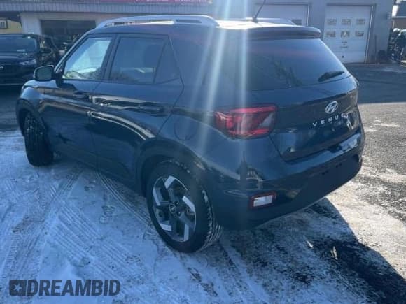 ✅ 2023 Hyundai Venue SEL • VIN: KMHRC8A35PU270586 • Lot: 88478755. Listed on Copart with 18,103 mi. Free auction sales archive from the USA and detailed vehicle history report at DreamBid. Image 3.