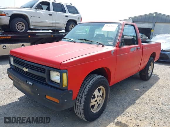 1992 Chevrolet S-10 EL X81 with VIN 1GCCT14ZXN8174072, listed as a IAAI auction lot 42467955 with 162,240 mi miles and . Bid and sale history available at DreamBid. Image 6.