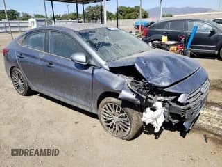 ✅ 2020 Hyundai Accent SE • VIN: 3KPC24A62LE097912 • Lot: 61860133. Wystawiony na Copart z przebiegiem 69 830 mil. Bezpłatny archiwum sprzedaży aukcyjnych z USA i szczegółowy raport historii pojazdu na DreamBid. Zdjęcie 4.