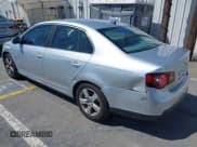 ✅ 2008 Volkswagen Jetta SE • VIN: 3VWRZ71K08M194590 • Lot: 41973206. Wystawiony na IAAI z przebiegiem 103 753 mil. Bezpłatny archiwum sprzedaży aukcyjnych z USA i szczegółowy raport historii pojazdu na DreamBid. Zdjęcie 3.
