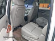 ✅ 2008 Chevrolet Suburban LTZ • VIN: 1GNFC16098J220975 • Лот: 42340341. Опубликован ранее на IAAI с пробегом 301 534 миль. Бесплатный доступ к архиву аукционных продаж из США и подробный отчёт об истории автомобиля на DreamBid. Изображение 8.