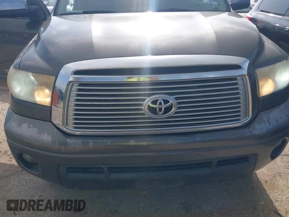 ✅ 2011 Toyota Tundra Limited • VIN: 5TFFY5F16BX107242 • Lot: 42079406. Listed on IAAI with 201,000 mi. Free auction sales archive from the USA and detailed vehicle history report at DreamBid. Image 12.