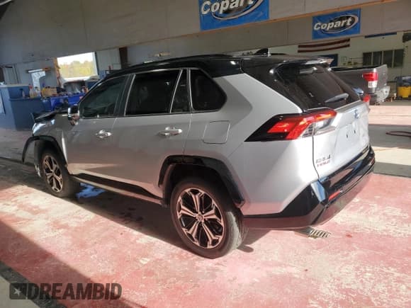 ✅ 2021 Toyota RAV4 XSE • VIN: JTMEB3FV8MD070185 • Лот: 85488365. Опубликован ранее на Copart с пробегом 47 390 миль. Бесплатный доступ к архиву аукционных продаж из США и подробный отчёт об истории автомобиля на DreamBid. Изображение 2.