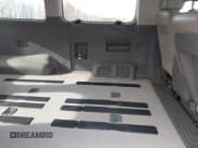 ✅ 2018 Nissan NV 3500 HD SL • VIN: 5BZAF0AA2JN850131 • Lot: 43685889. Wystawiony na IAAI z przebiegiem 236 719 mil. Bezpłatny archiwum sprzedaży aukcyjnych z USA i szczegółowy raport historii pojazdu na DreamBid. Zdjęcie 8.