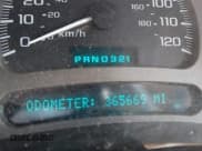 ✅ 2003 GMC Yukon XL • VIN: 1GKFK66UX3J259843 • Lot: 42852201. Wystawiony na IAAI z przebiegiem 365 669 mil. Bezpłatny archiwum sprzedaży aukcyjnych z USA i szczegółowy raport historii pojazdu na DreamBid. Zdjęcie 7.