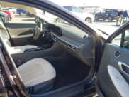 ✅ 2025 Hyundai Sonata SEL • VIN: KMHL64JA7SA434791 • Лот: 43521848. Опубликован ранее на IAAI с пробегом 10 429 миль. Бесплатный доступ к архиву аукционных продаж из США и подробный отчёт об истории автомобиля на DreamBid. Изображение 5.