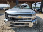 ✅ 2015 Chevrolet Silverado 2500HD LT • VIN: 1GC1KVEG0FF111137 • Lot: 59334755. Wystawiony na Copart z przebiegiem Nie podano. Bezpłatny archiwum sprzedaży aukcyjnych z USA i szczegółowy raport historii pojazdu na DreamBid. Zdjęcie 5.