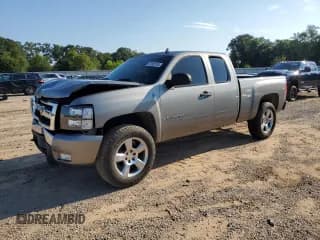 ✅ 2007 Chevrolet Silverado 1500 1LT • VIN: 2GCEC19C871728437 • Lot: 69905785. Listed on Copart with 182,216 mi. Free auction sales archive from the USA and detailed vehicle history report at DreamBid. Image 1.