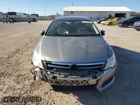 ✅ 2009 Volkswagen CC 4Motion • VIN: WVWGU73C39E532764 • Lot: 87375285. Wystawiony na Copart z przebiegiem Nie podano. Bezpłatny archiwum sprzedaży aukcyjnych z USA i szczegółowy raport historii pojazdu na DreamBid. Zdjęcie 5.