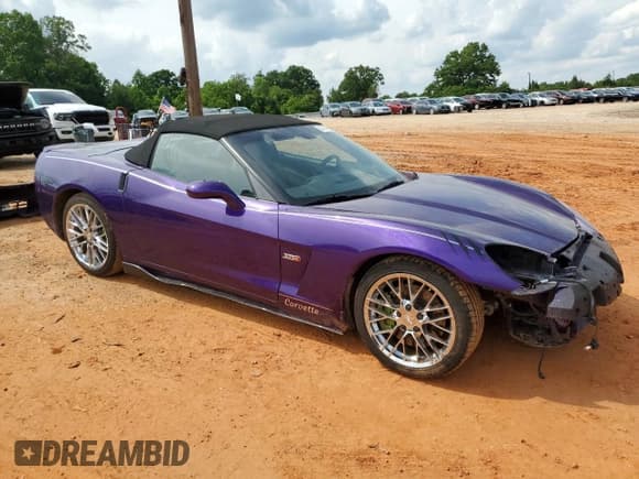 ✅ 2010 Chevrolet Corvette • VIN: 1G1YG3DW6A5103886 • Lot: 57341945. Wystawiony na Copart z przebiegiem 134 151 mil. Bezpłatny archiwum sprzedaży aukcyjnych z USA i szczegółowy raport historii pojazdu na DreamBid. Zdjęcie 4.