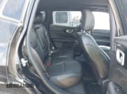 ✅ 2023 Jeep Compass (RED) Edition • VIN: 3C4NJDCN0PT517779 • Lot: 43219286. Wystawiony na IAAI z przebiegiem 17 291 mil. Bezpłatny archiwum sprzedaży aukcyjnych z USA i szczegółowy raport historii pojazdu na DreamBid. Zdjęcie 8.