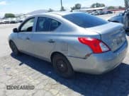 ✅ 2014 Nissan Versa SV • VIN: 3N1CN7AP7EL834721 • Lot: 42842737. Wystawiony na IAAI z przebiegiem 210 092 mil. Bezpłatny archiwum sprzedaży aukcyjnych z USA i szczegółowy raport historii pojazdu na DreamBid. Zdjęcie 3.