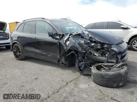 ✅ 2014 Porsche Cayenne • VIN: WP1AA2A26ELA01655 • Lot: 68895295. Listed on Copart with 179,745 mi. Free auction sales archive from the USA and detailed vehicle history report at DreamBid. Image 4.