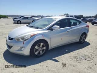 2013 Hyundai Elantra GLS z VIN KMHDH4AE6DU547926, wystawiony jako Copart lot #64052045 z przebiegiem 151 713 mil mil oraz Szkoda całkowita • Salvage title. Historia ofert i sprzedaży dostępna na DreamBid. Obrazek 1.