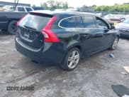 ✅ 2015 Volvo V60 T5 Drive-E Premier • VIN: YV140MEK9F1257254 • Lot: 42559842. Wystawiony na IAAI z przebiegiem Nie podano. Bezpłatny archiwum sprzedaży aukcyjnych z USA i szczegółowy raport historii pojazdu na DreamBid. Zdjęcie 4.