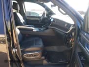 ✅ 2024 Jeep Wagoneer Series III • VIN: 1C4SJVDP5RS174884 • Lot: 41820669. Wystawiony na IAAI z przebiegiem 20 173 mil. Bezpłatny archiwum sprzedaży aukcyjnych z USA i szczegółowy raport historii pojazdu na DreamBid. Zdjęcie 5.