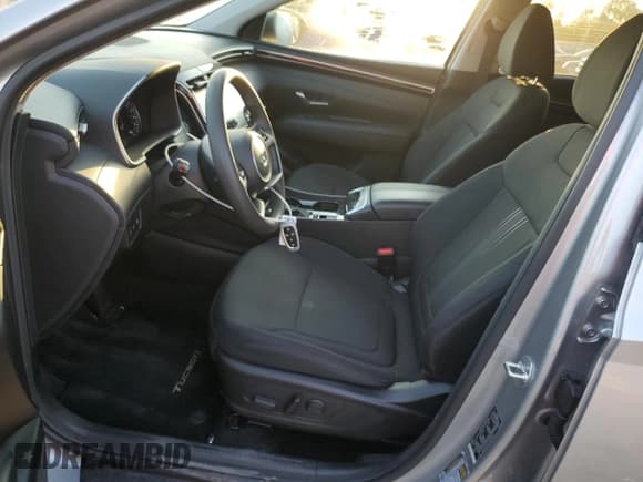 ✅ 2023 Hyundai Tucson SEL • VIN: 5NMJB3AE1PH194641 • Lot: 71739264. Wystawiony na Copart z przebiegiem 35 254 mil. Bezpłatny archiwum sprzedaży aukcyjnych z USA i szczegółowy raport historii pojazdu na DreamBid. Zdjęcie 7.