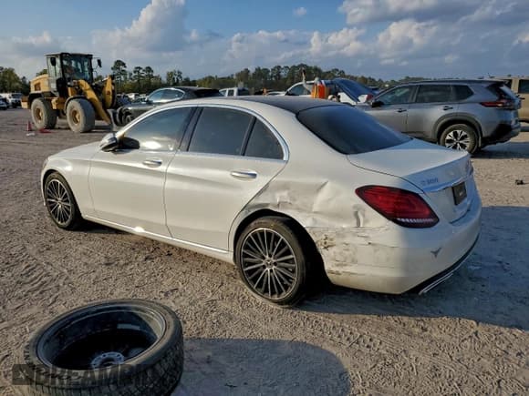 ✅ 2020 Mercedes-Benz C 300 • VIN: WDDWF8DB4LR539486 • Лот: 93888915. Опубликован ранее на Copart с пробегом 38 769 миль. Бесплатный доступ к архиву аукционных продаж из США и подробный отчёт об истории автомобиля на DreamBid. Изображение 2.
