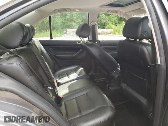 ✅ 2005 Volkswagen Jetta GLS • VIN: 3VWSA69M85M057272 • Lot: 61682495. Listed on Copart with 137,943 mi. Free auction sales archive from the USA and detailed vehicle history report at DreamBid. Image 10.