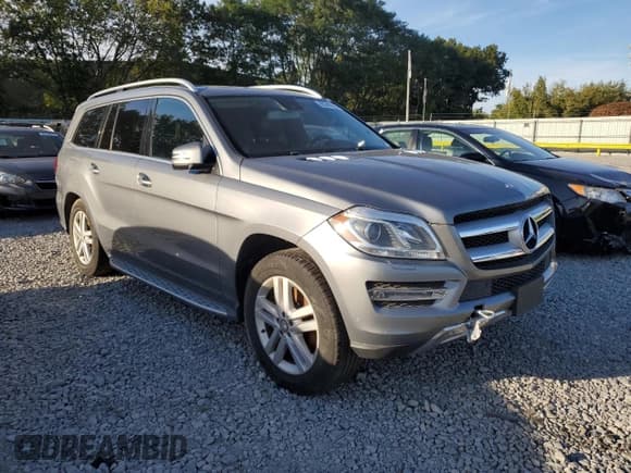 ✅ 2014 Mercedes-Benz GL 450 • VIN: 4JGDF7CE8EA276052 • Lot: 85343655. Listed on Copart with 140,531 mi. Free auction sales archive from the USA and detailed vehicle history report at DreamBid. Image 4.