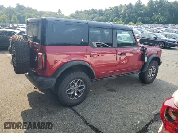 ✅ 2025 Ford Bronco Badlands • VIN: 1FMEE9BP1SLA57648 • Lot: 67283265. Listed on Copart with 5,104 mi. Free auction sales archive from the USA and detailed vehicle history report at DreamBid. Image 3.