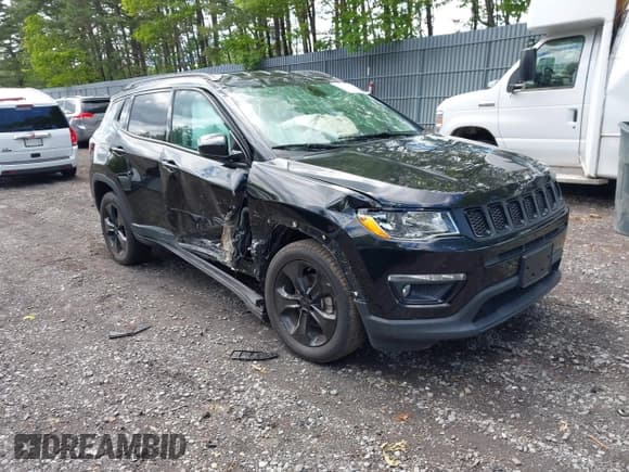 ✅ 2019 Jeep Compass Latitude • VIN: 3C4NJDBB6KT648540 • Lot: 42326707. Listed on IAAI with 39,079 mi. Free auction sales archive from the USA and detailed vehicle history report at DreamBid. Image 1.