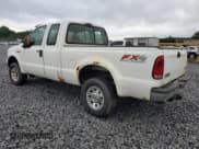 ✅ 2005 Ford F-250 XL • VIN: 1FTSX21585EA03023 • Lot: 63403775. Wystawiony na Copart z przebiegiem Nie podano. Bezpłatny archiwum sprzedaży aukcyjnych z USA i szczegółowy raport historii pojazdu na DreamBid. Zdjęcie 2.