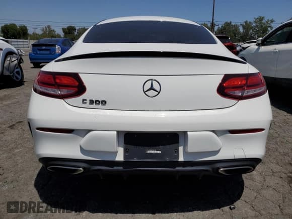 ✅ 2019 Mercedes-Benz C 300 • VIN: WDDWJ8DB2KF826159 • Lot: 56507405. Listed on Copart with 134,668 mi. Free auction sales archive from the USA and detailed vehicle history report at DreamBid. Image 6.