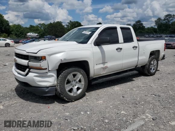 ✅ 2017 Chevrolet Silverado 1500 Custom • VIN: 1GCRCPEH8HZ364776 • Lot: 63653205. Wystawiony na Copart z przebiegiem 117 397 mil. Bezpłatny archiwum sprzedaży aukcyjnych z USA i szczegółowy raport historii pojazdu na DreamBid. Zdjęcie 1.