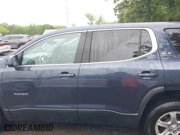 ✅ 2019 GMC Acadia SLE • VIN: 1GKKNKLA4KZ252315 • Лот: 42457059. Опубликован ранее на IAAI с пробегом 80 828 миль. Бесплатный доступ к архиву аукционных продаж из США и подробный отчёт об истории автомобиля на DreamBid. Изображение 14.